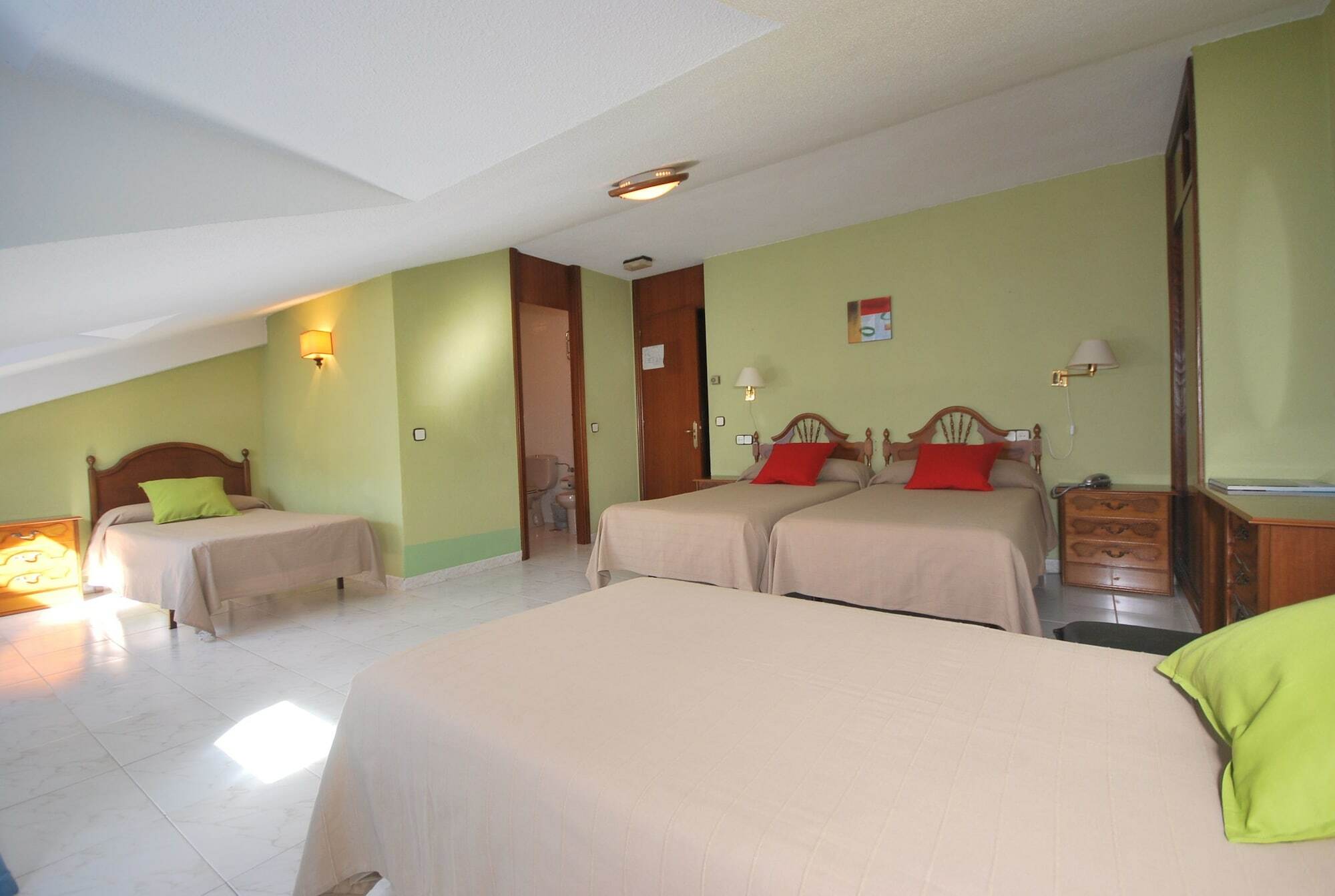 Hotel Principado De Europa Arenas De Cabrales Eksteriør billede