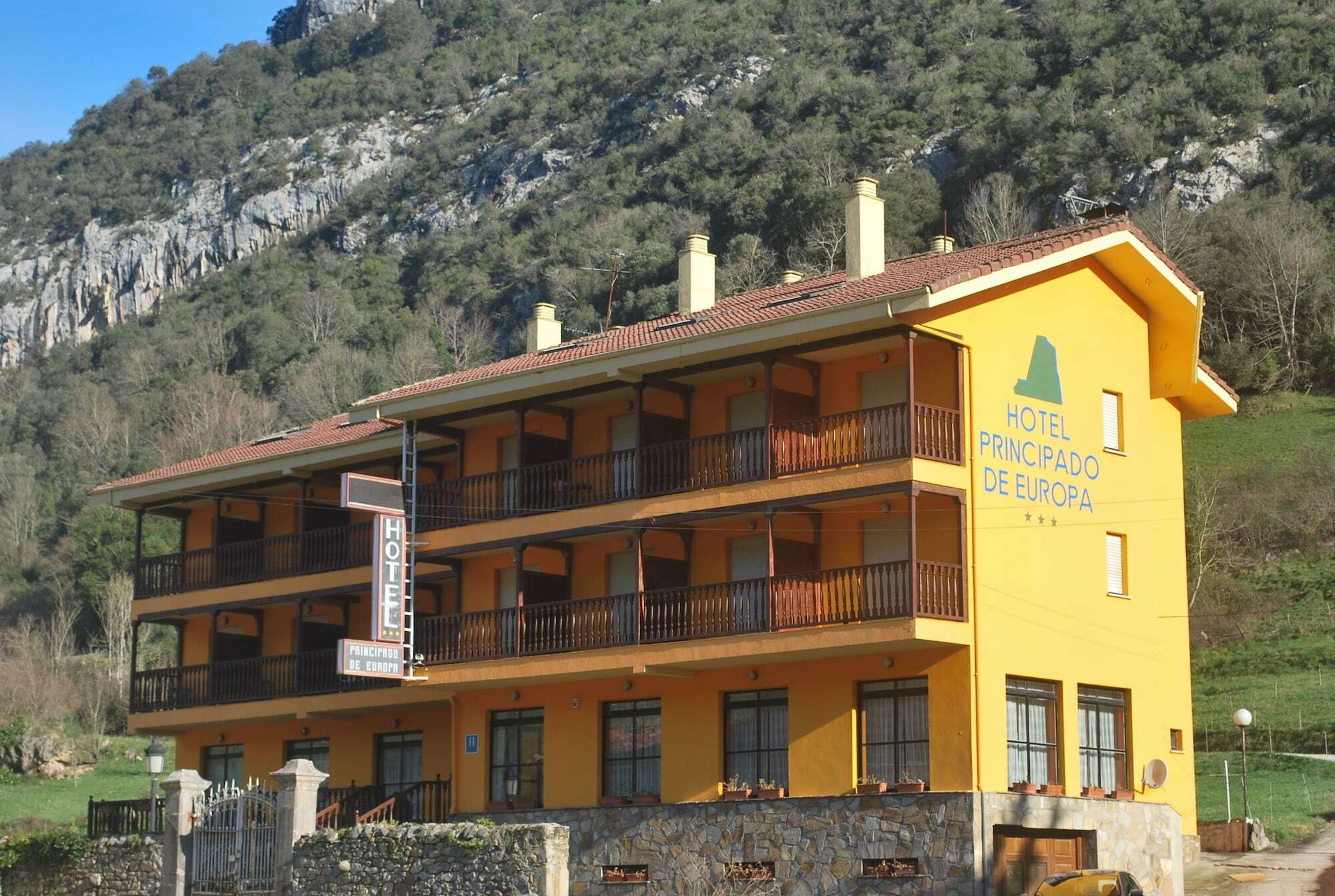 Hotel Principado De Europa Arenas De Cabrales Eksteriør billede